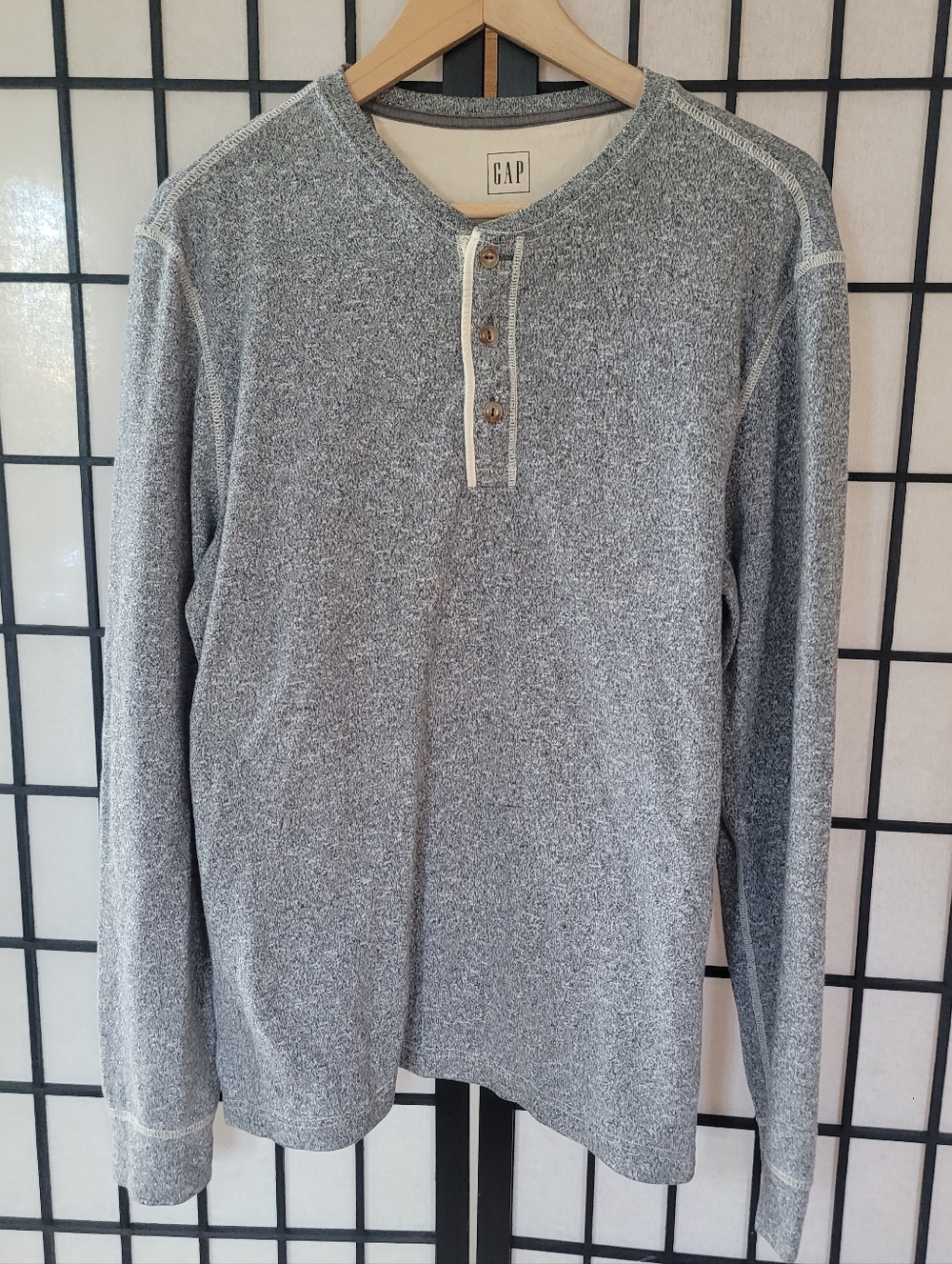 GAP Men's Heather Gray Henley Long Sleeve Shirt